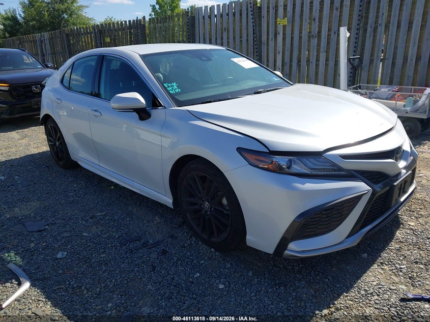TOYOTA CAMRY - zdjęcie 1