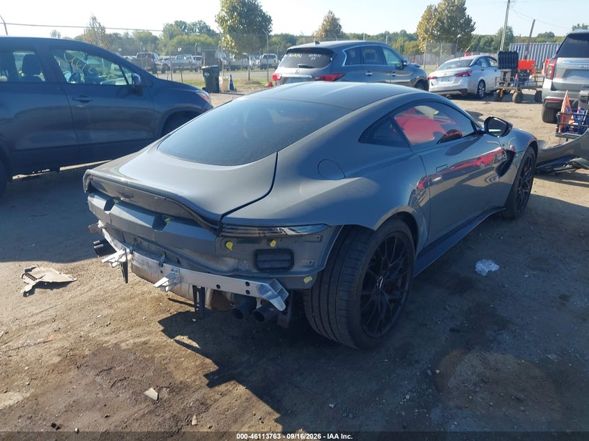 ASTON MARTIN VANTAGE - zdjęcie 4