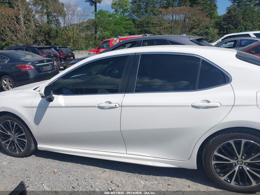 TOYOTA CAMRY - zdjęcie 14