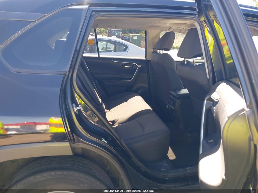 TOYOTA RAV4 - zdjęcie 8