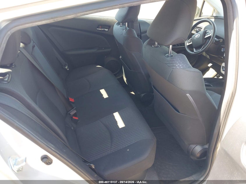 TOYOTA PRIUS - zdjęcie 8