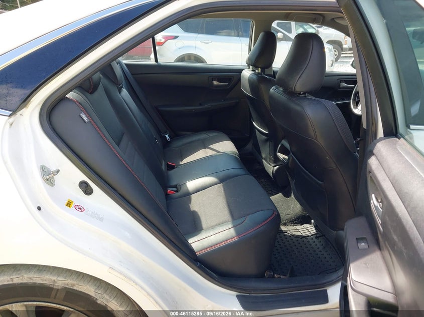 TOYOTA CAMRY - zdjęcie 8