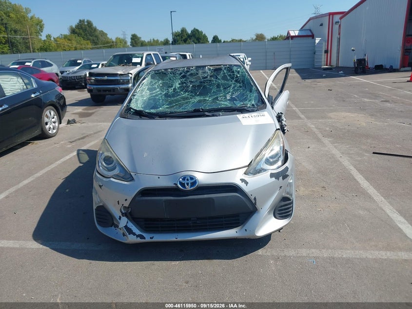 TOYOTA PRIUS C - zdjęcie 12