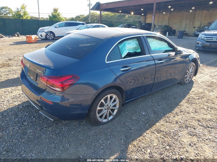 MERCEDES-BENZ A 220 - zdjęcie 4