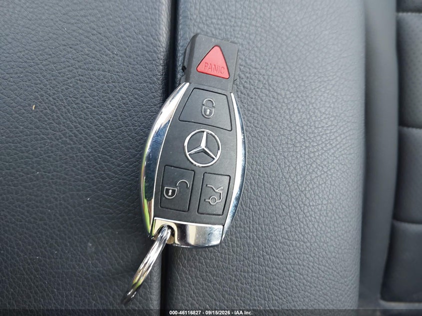 MERCEDES-BENZ GLC 300 - zdjęcie 11