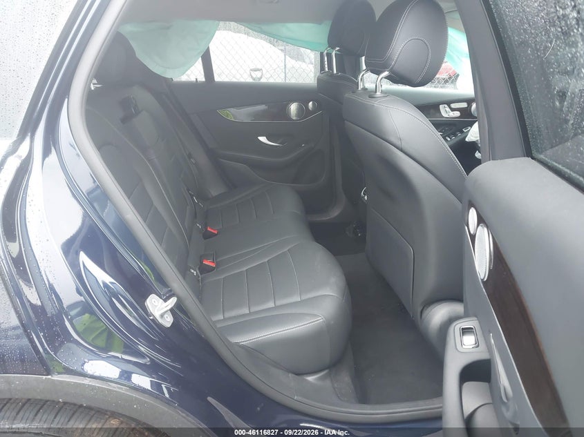 MERCEDES-BENZ GLC 300 - zdjęcie 8