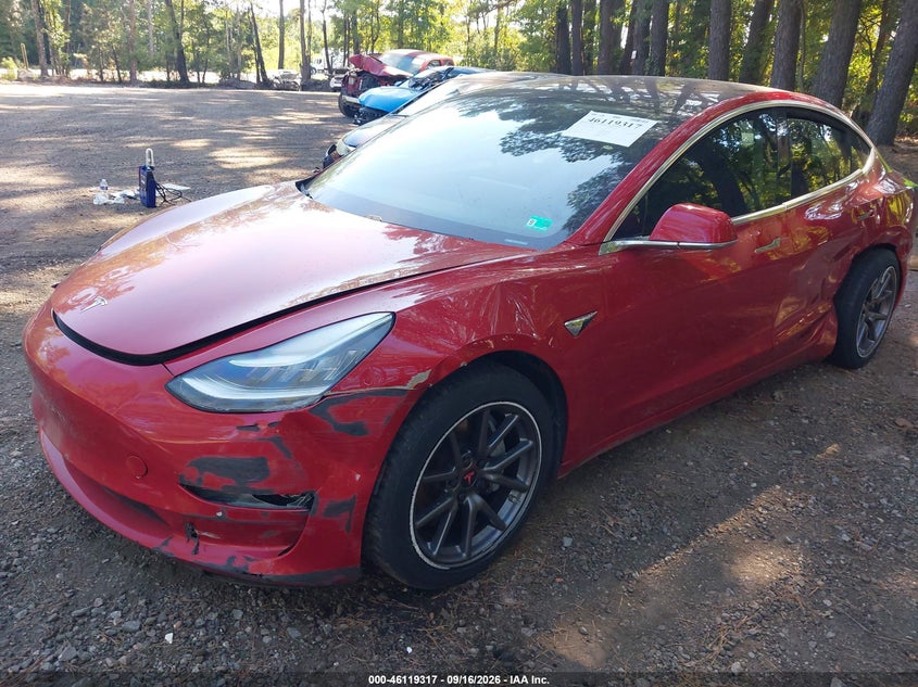 TESLA MODEL 3 - zdjęcie 2