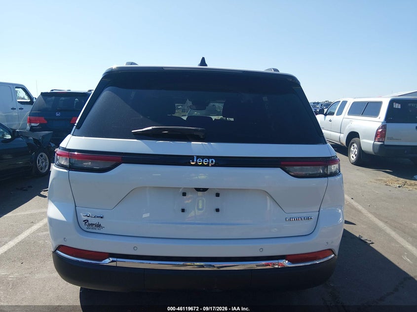 JEEP GRAND CHEROKEE - zdjęcie 16