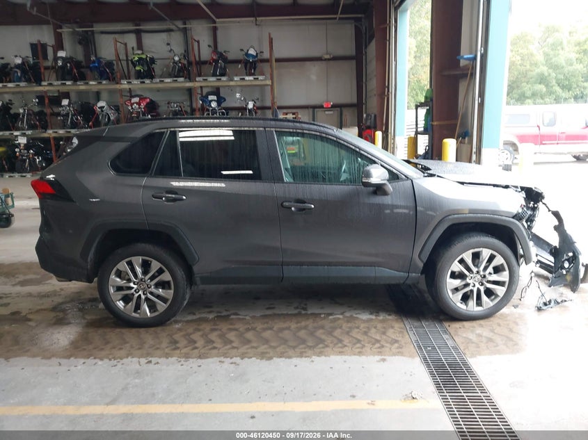 TOYOTA RAV4 - zdjęcie 13