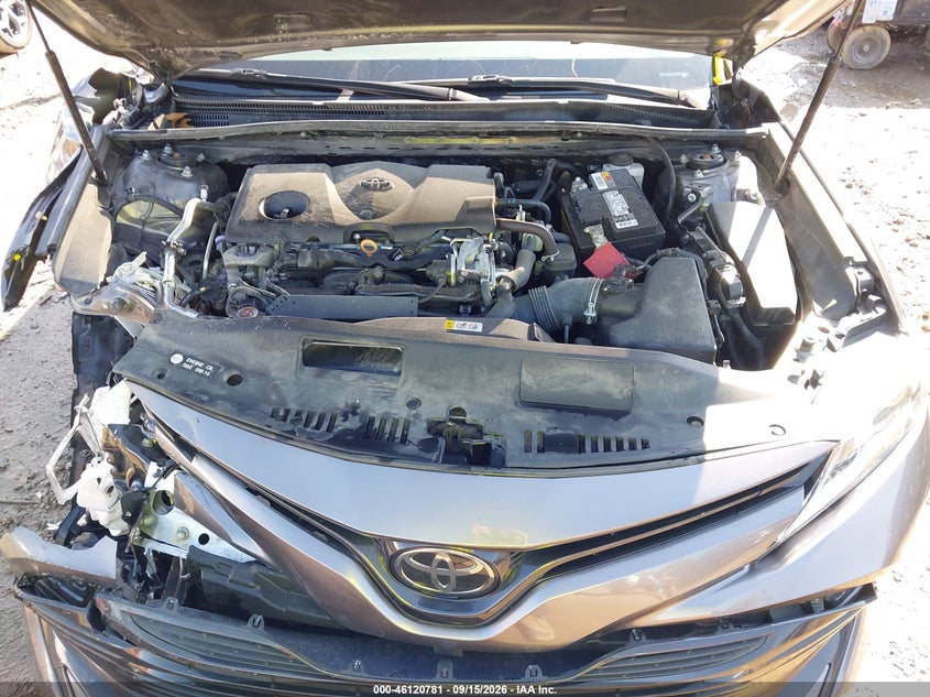 TOYOTA CAMRY - zdjęcie 10