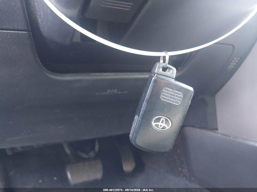 TOYOTA RAV4 - zdjęcie 11