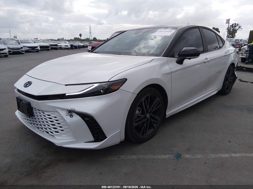 TOYOTA CAMRY - zdjęcie 2