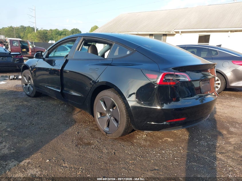 TESLA MODEL 3 - zdjęcie 3