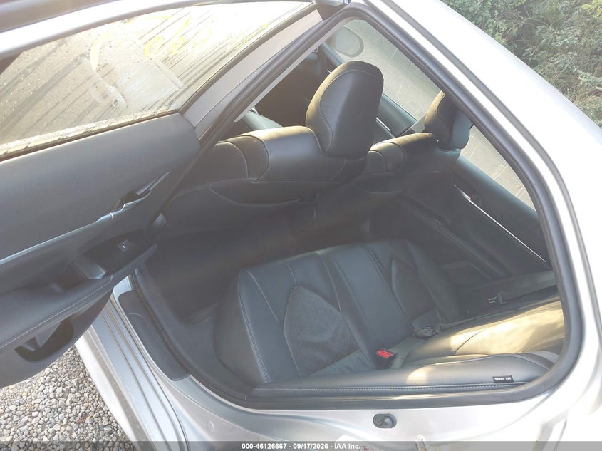 TOYOTA CAMRY - zdjęcie 8