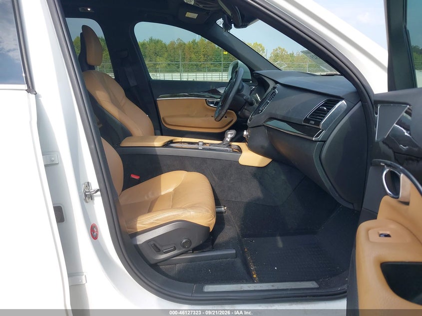 VOLVO XC90 - zdjęcie 5