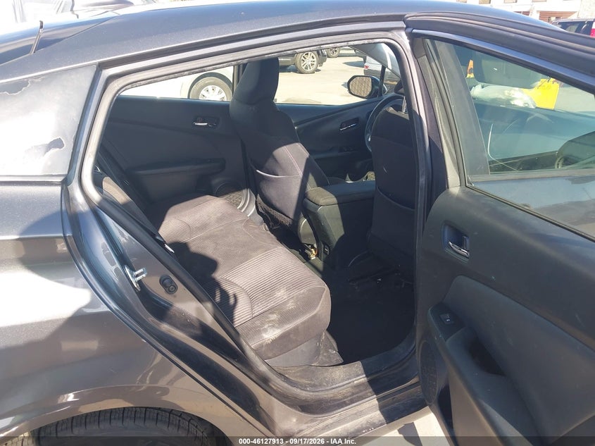 TOYOTA PRIUS - zdjęcie 8
