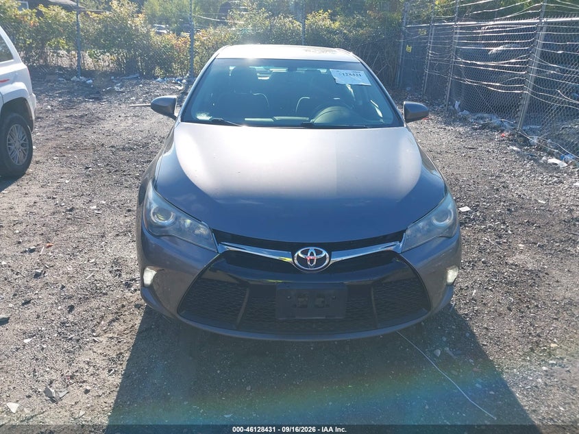 TOYOTA CAMRY - zdjęcie 12