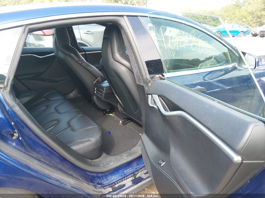 TESLA MODEL S - zdjęcie 8