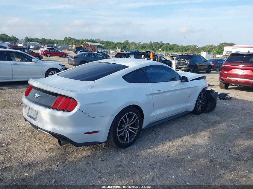 FORD MUSTANG - zdjęcie 4