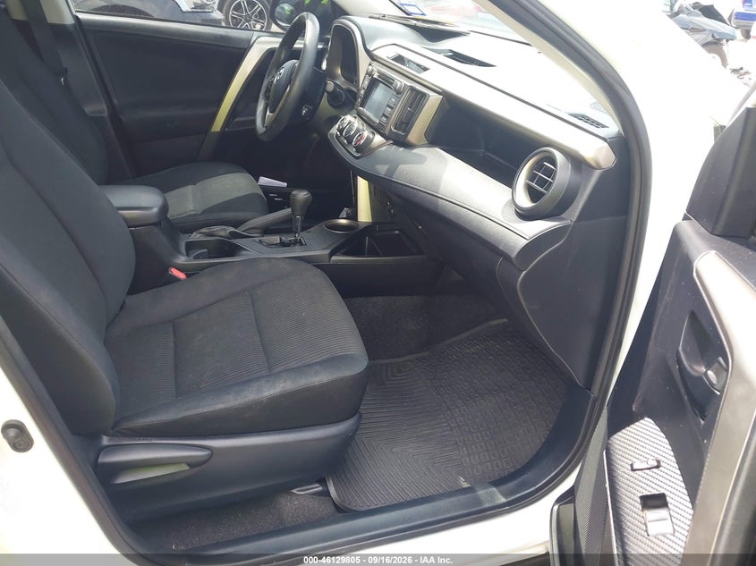 TOYOTA RAV4 - zdjęcie 5