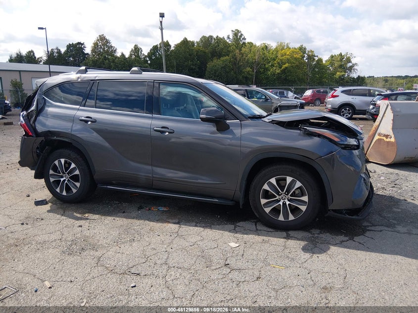 TOYOTA HIGHLANDER - zdjęcie 14