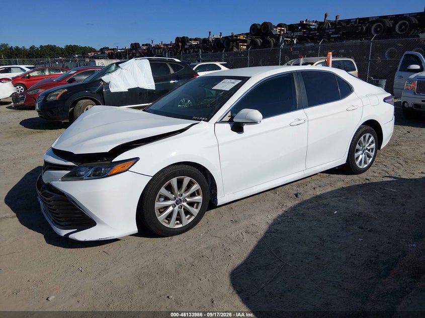TOYOTA CAMRY - zdjęcie 2