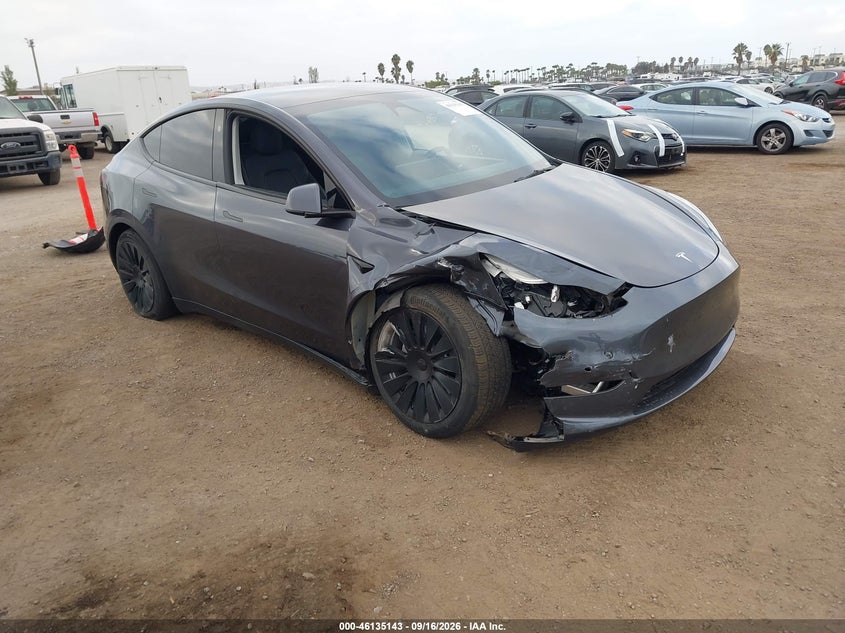TESLA MODEL Y - zdjęcie 1