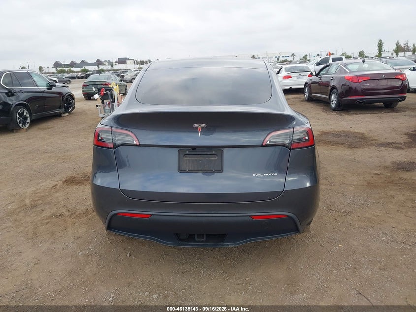 TESLA MODEL Y - zdjęcie 17