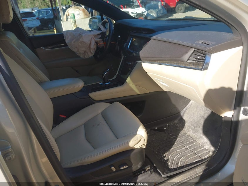 CADILLAC XT5 - zdjęcie 5