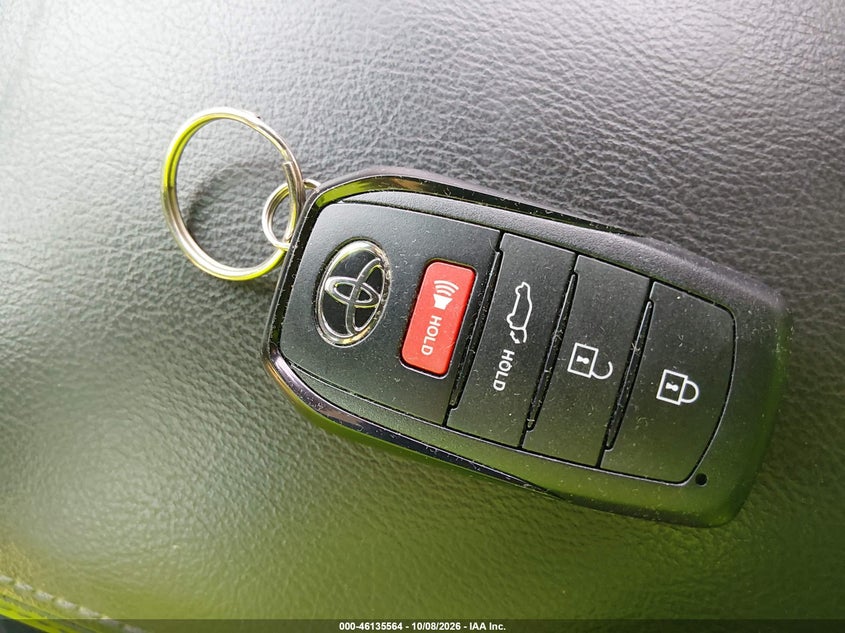 TOYOTA HIGHLANDER - zdjęcie 11