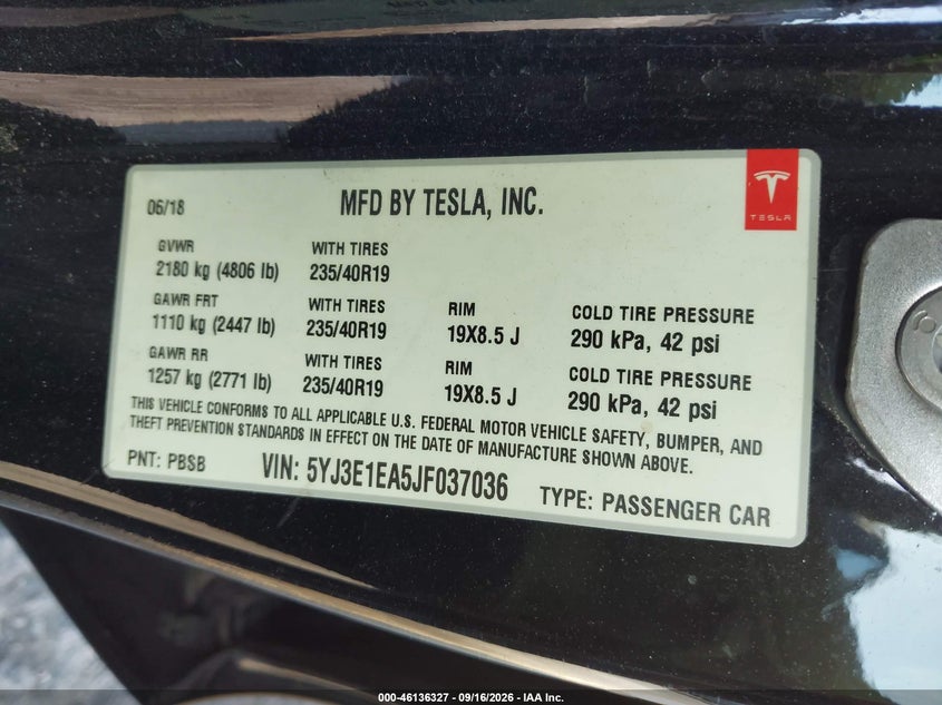 TESLA MODEL 3 - zdjęcie 9