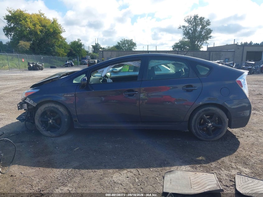 TOYOTA PRIUS - zdjęcie 15