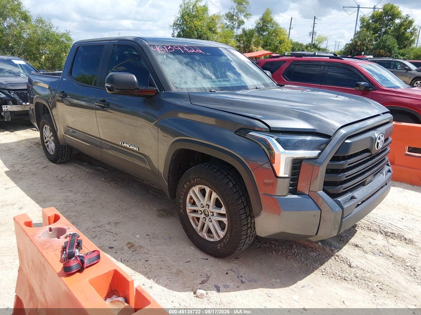 TOYOTA TUNDRA - zdjęcie 1
