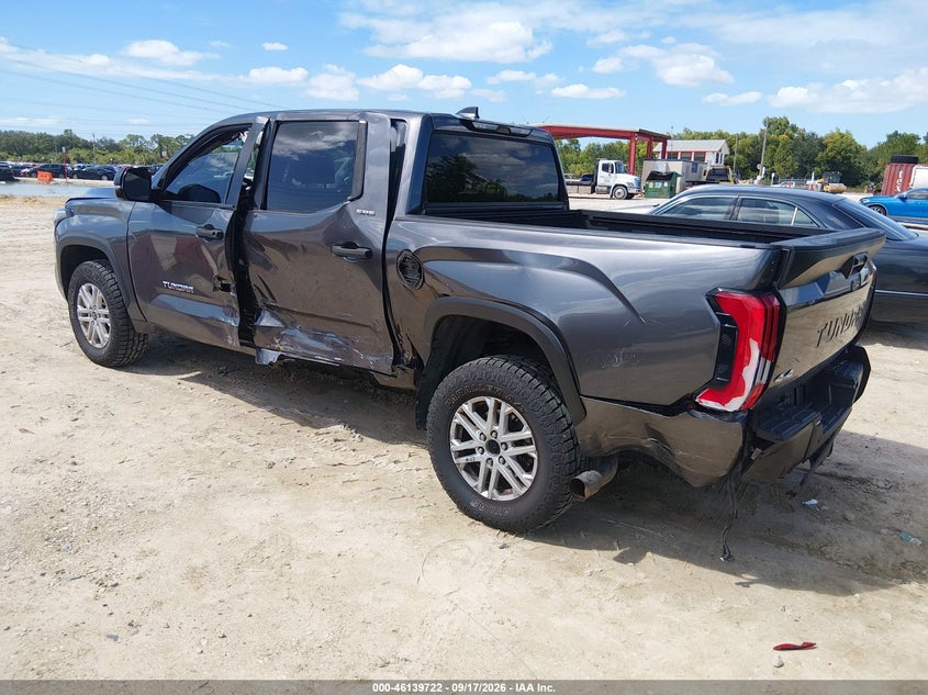TOYOTA TUNDRA - zdjęcie 3
