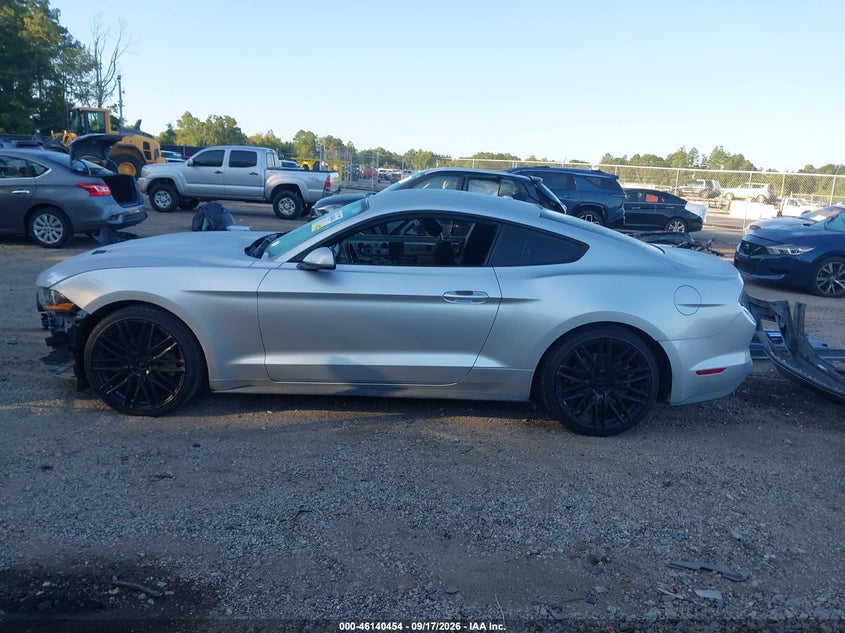 FORD MUSTANG - zdjęcie 15