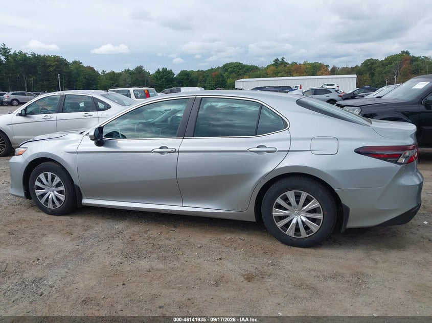 TOYOTA CAMRY - zdjęcie 14