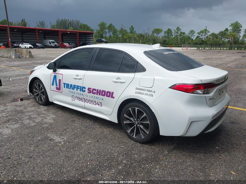 TOYOTA COROLLA - zdjęcie 3