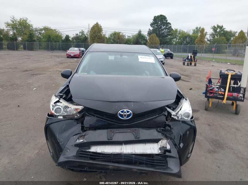 TOYOTA PRIUS V - zdjęcie 12