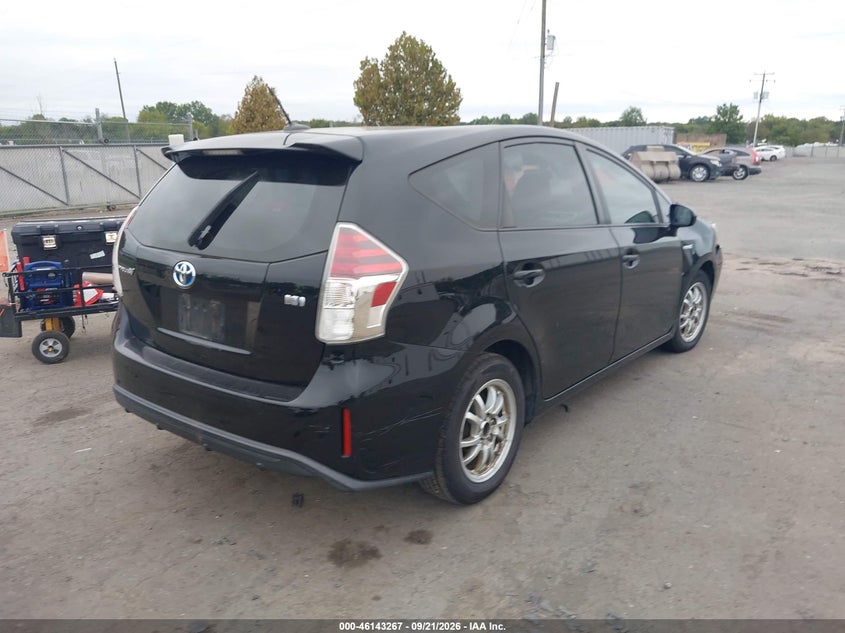 TOYOTA PRIUS V - zdjęcie 4