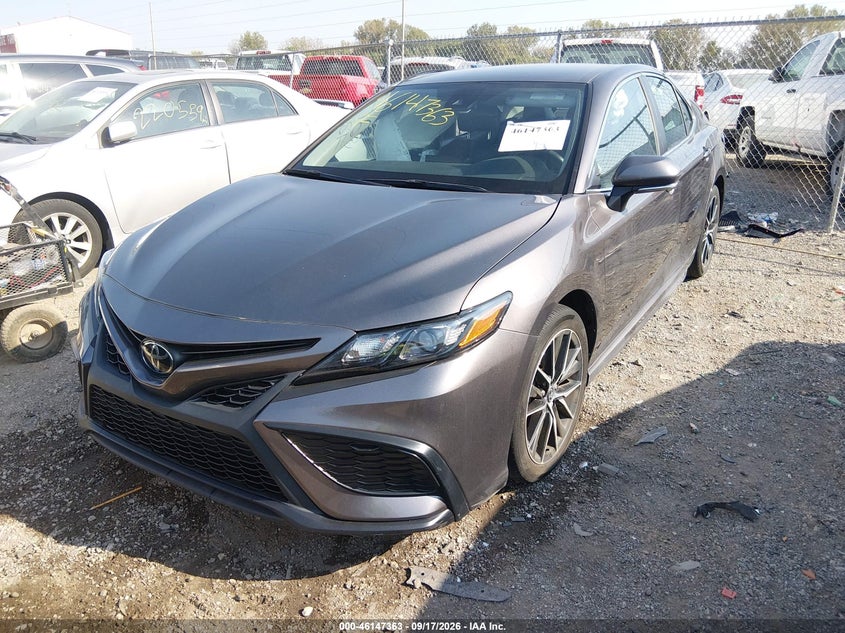 TOYOTA CAMRY - zdjęcie 2