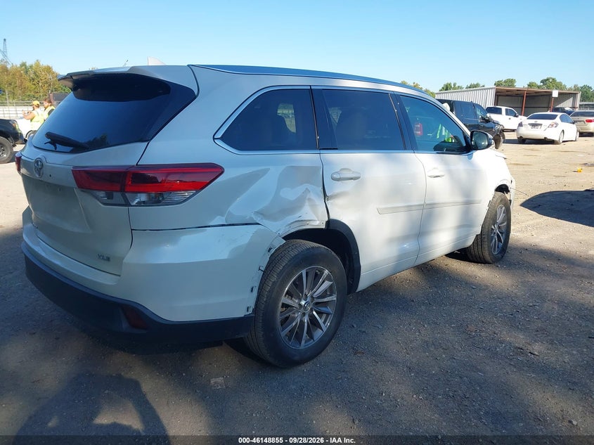 TOYOTA HIGHLANDER - zdjęcie 4