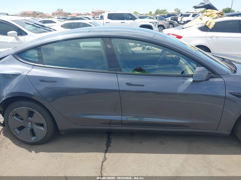 TESLA MODEL 3 - zdjęcie 12