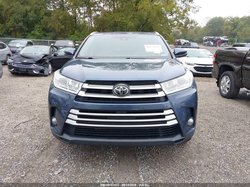 TOYOTA HIGHLANDER - zdjęcie 12