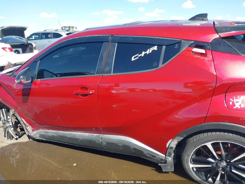 TOYOTA C-HR - zdjęcie 15