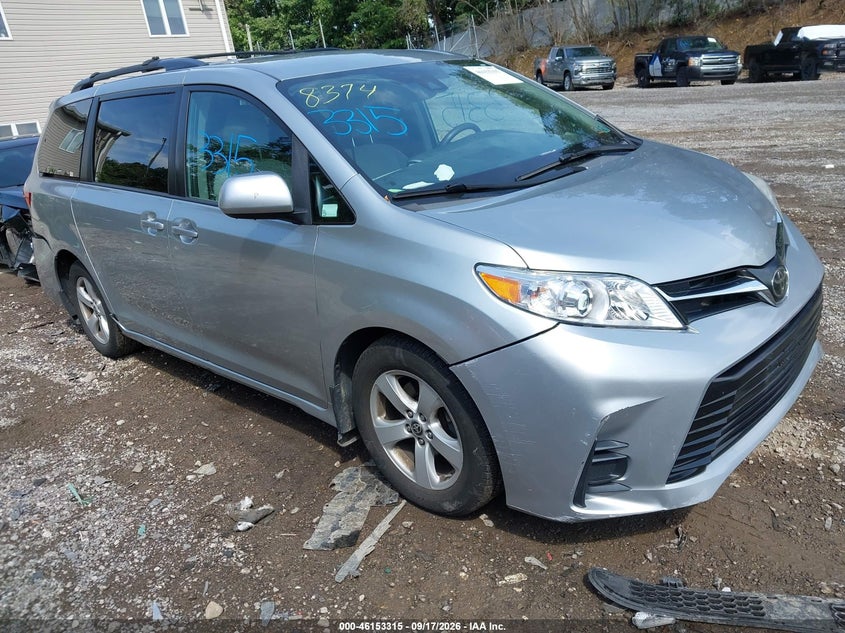 TOYOTA SIENNA - zdjęcie 1