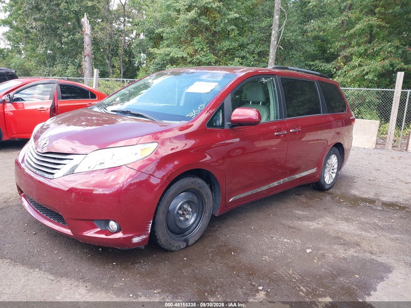 TOYOTA SIENNA - zdjęcie 2