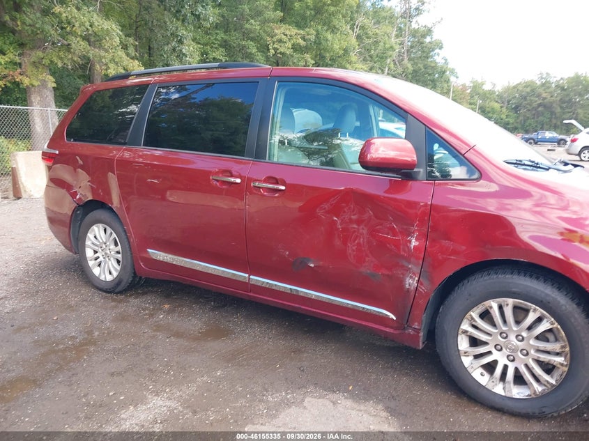TOYOTA SIENNA - zdjęcie 6