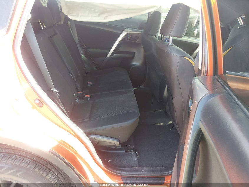 TOYOTA RAV4 - zdjęcie 8