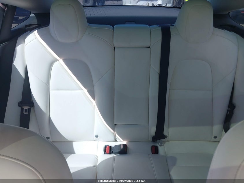 TESLA MODEL 3 - zdjęcie 8