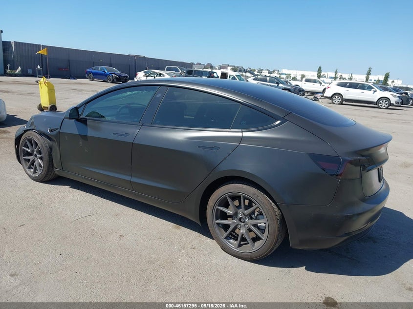 TESLA MODEL 3 - zdjęcie 3